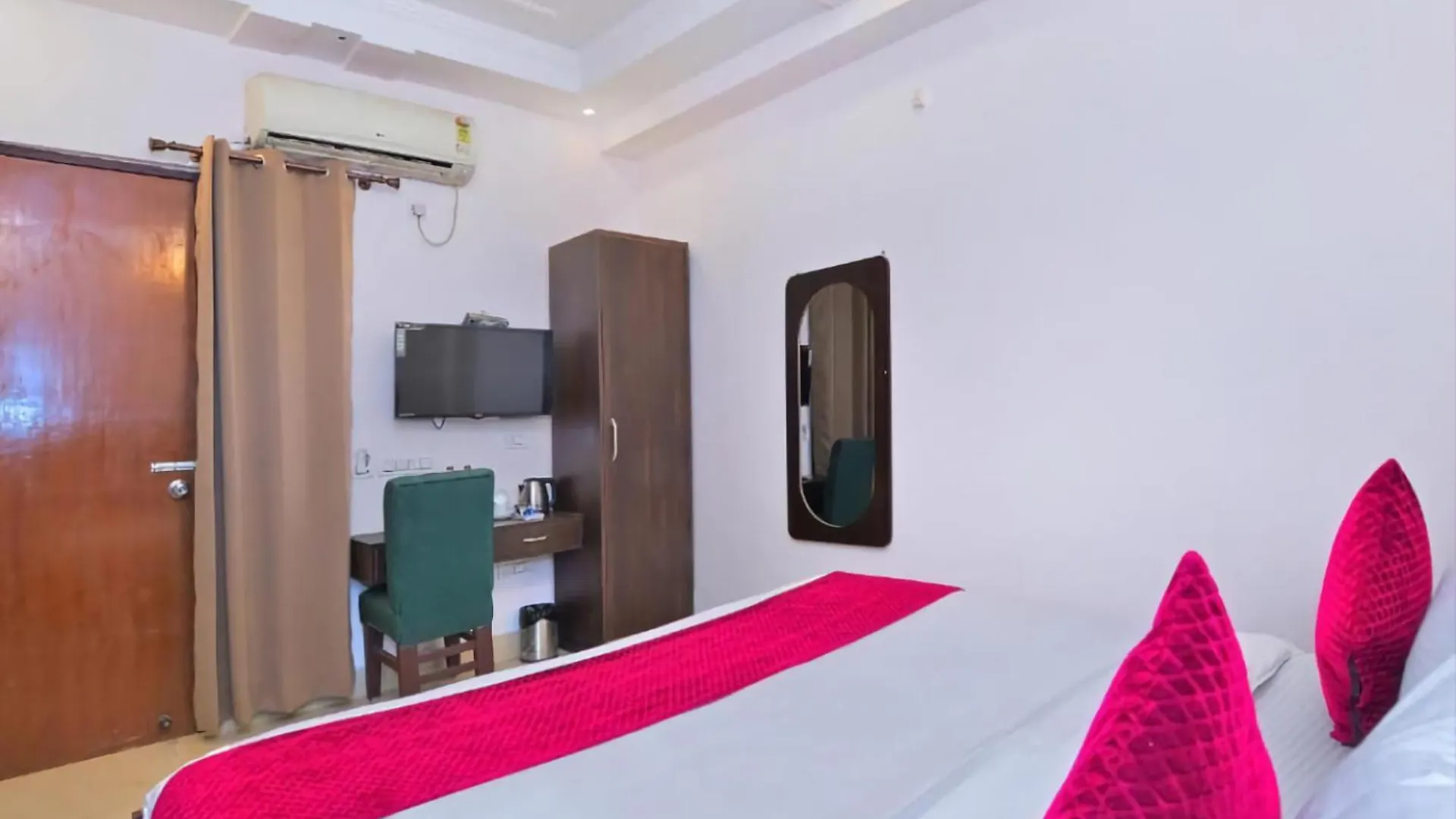 Airport Hotel Starry Twilight Yeni Delhi