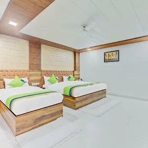 Hotel Nysha Palace Near Igi Airport, New Delhi